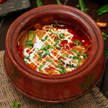 Chicken Makhni Handi Daig